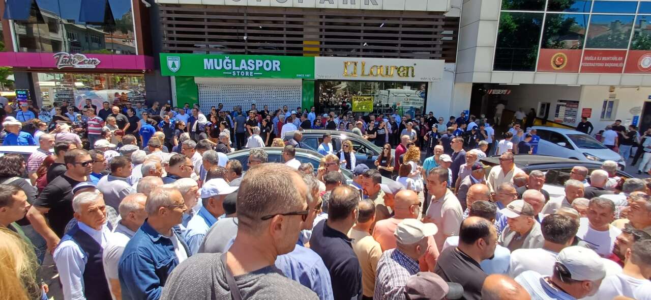 Menteşe, Ali Mutlu Kocaibrahimoğlu’nu Gözyaşlarıyla Uğurladı 4